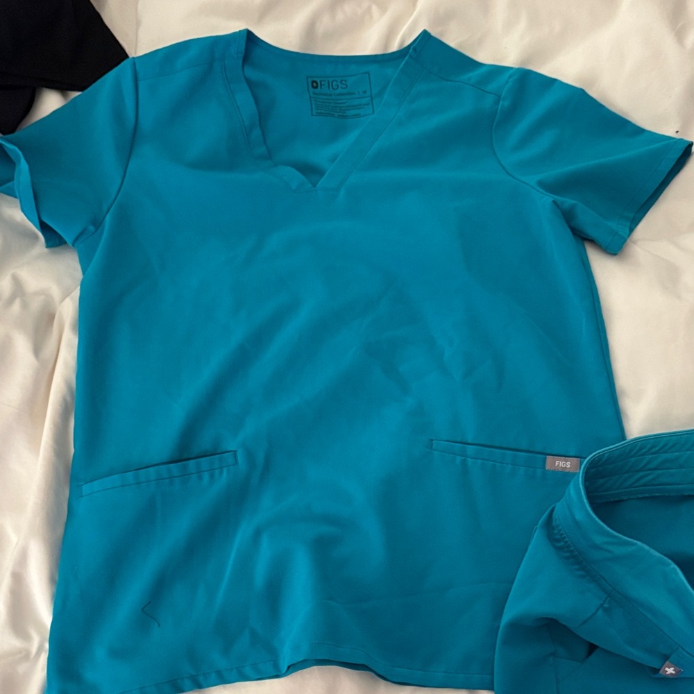 Figs Aqua Blue Catarina Top and Zamora jogger pants